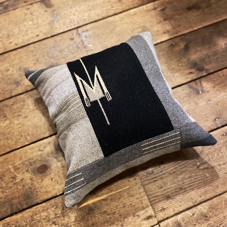 EarthSpirit original / CHIMAYO RUG CUSHION