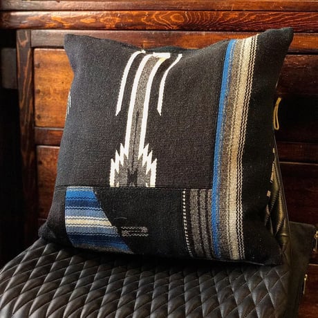 EarthSpirit original / CHIMAYO RUG CUSHION