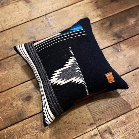 EarthSpirit original / CHIMAYO RUG CUSHION