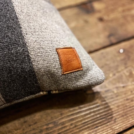 EarthSpirit original / CHIMAYO RUG CUSHION