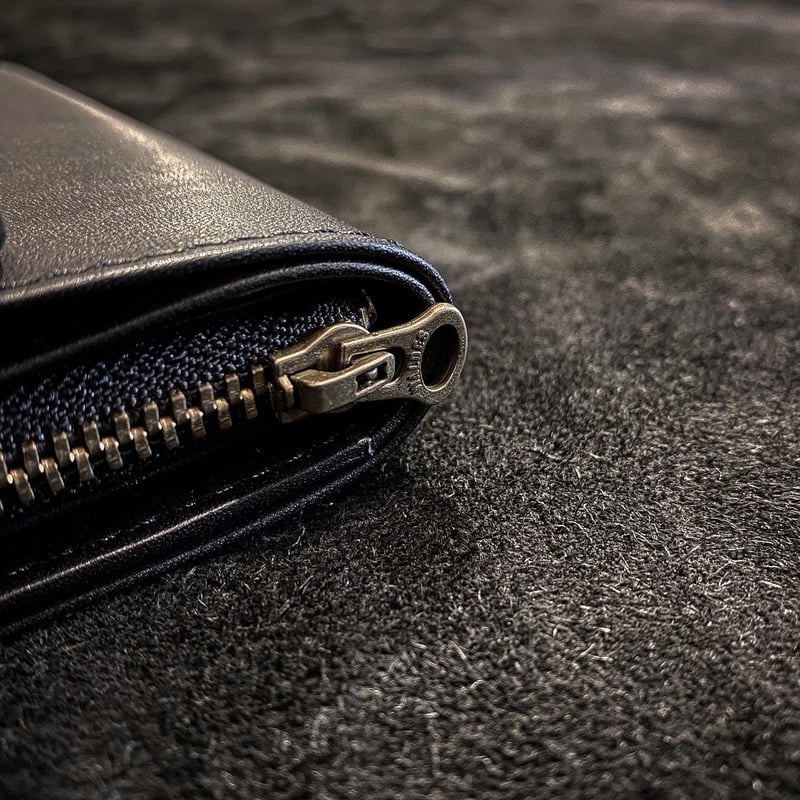 BACKDROP Leathers / MIDDLE BILL WALLET | GOLDRU