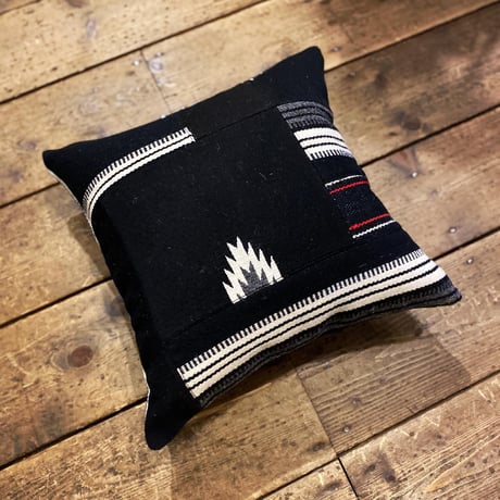 EarthSpirit original / CHIMAYO RUG CUSHION