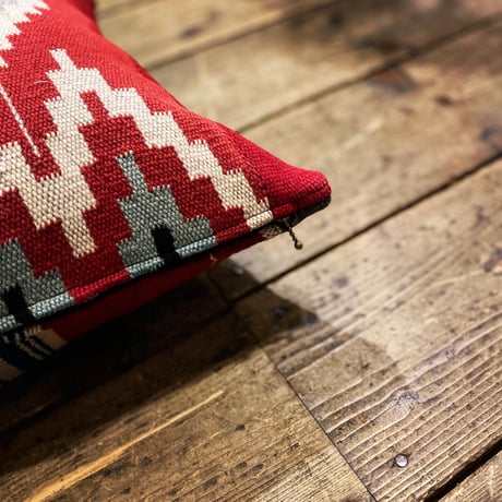 EarthSpirit original / CHIMAYO RUG CUSHION