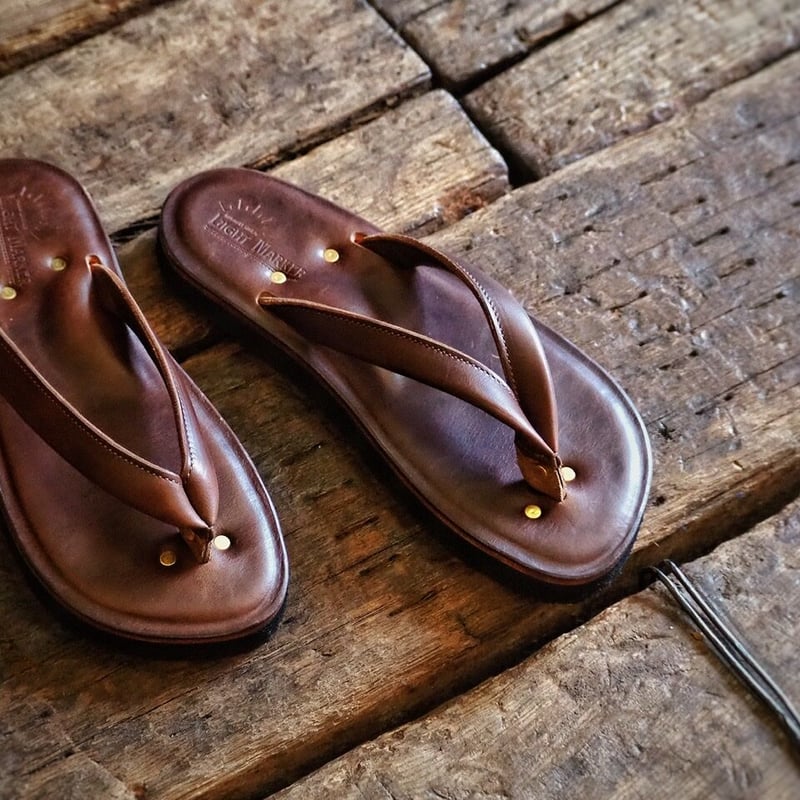 LIGHT MARKER / BEACH SANDAL (CHROMEXCEL) | GOLD...