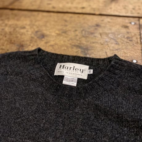 Harley Of Scotland / LAMBS WOOL CREW NECK SWEATER