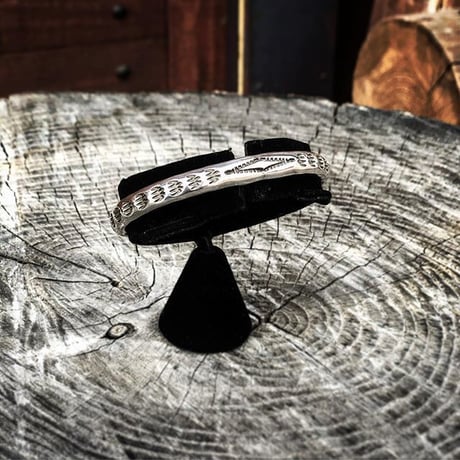 DEER HORN SMITH'S / SILVER BANGLE