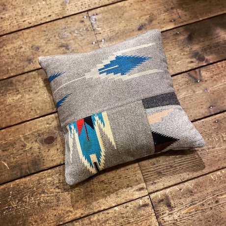 EarthSpirit original / CHIMAYO RUG CUSHION