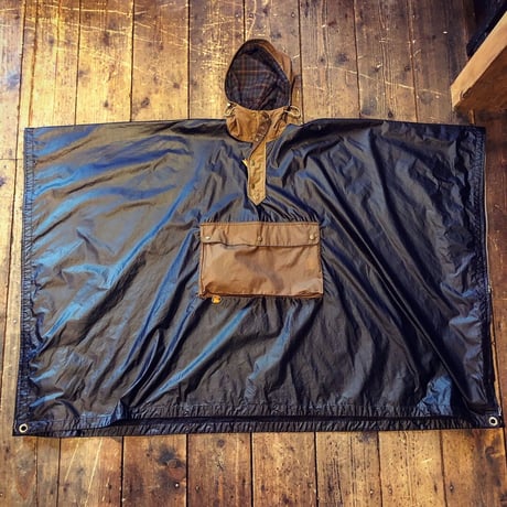 Bibury Court / Waxde Cotton Poncho