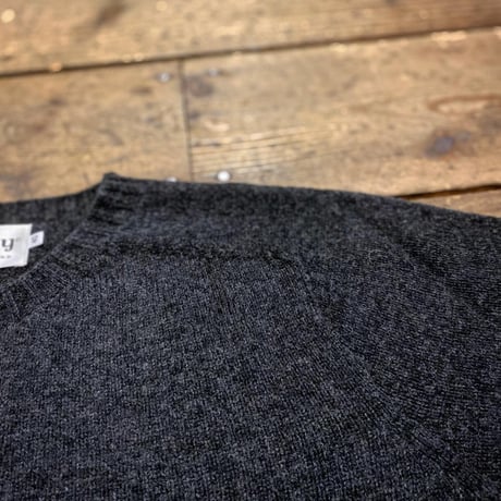 Harley Of Scotland / LAMBS WOOL CREW NECK SWEATER