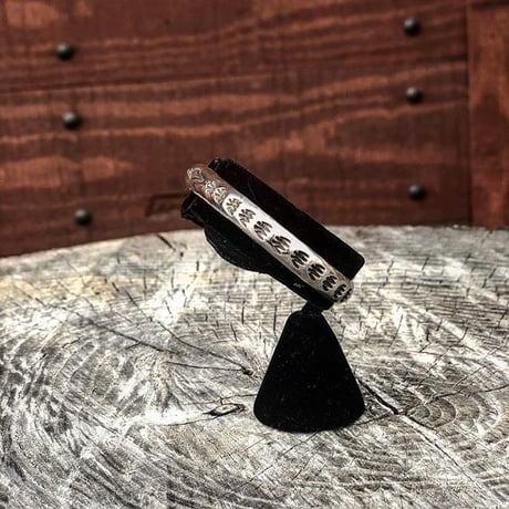 DEER HORN SMITH'S / SILVER BANGLE
