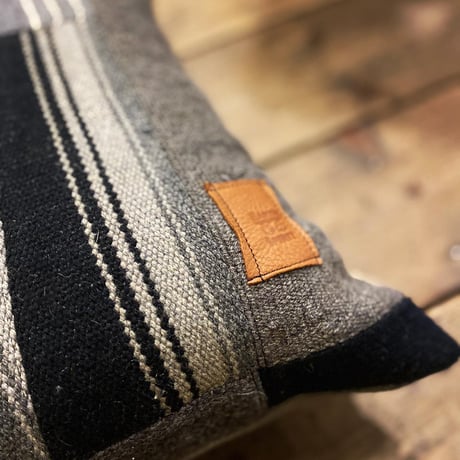 EarthSpirit original / CHIMAYO RUG CUSHION