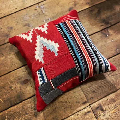 EarthSpirit original / CHIMAYO RUG CUSHION