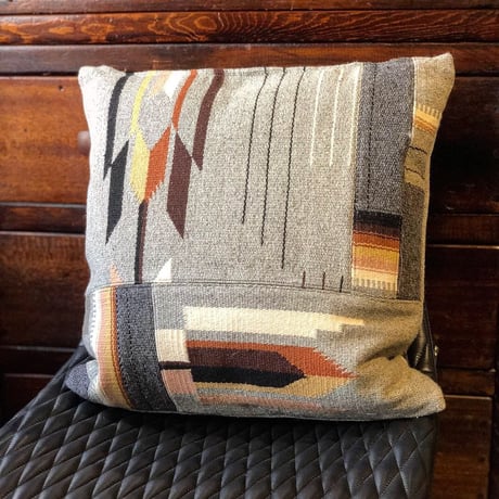EarthSpirit original / CHIMAYO RUG CUSHION