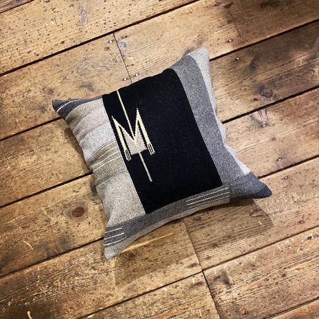 EarthSpirit original / CHIMAYO RUG CUSHION