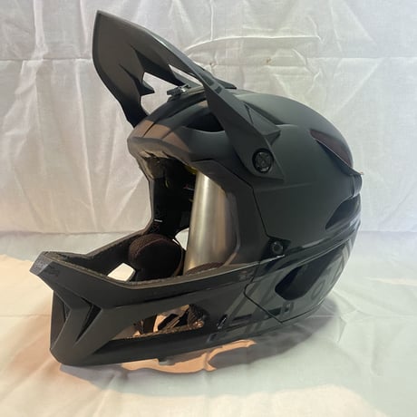 TroyLeeDesigns  STAGE Helmet / Stealth Midnight / MD-LG