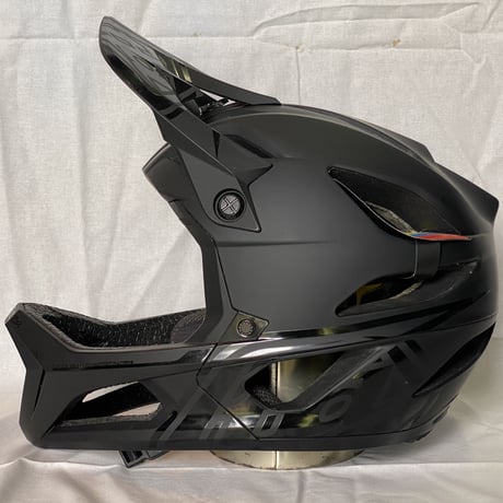 TroyLeeDesigns  STAGE Helmet / Stealth Midnight / MD-LG