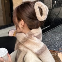 【一部即納】ふわふわファーパールヘアクリップ