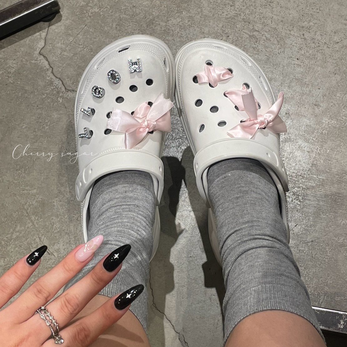 【美品】クロックス　メンズ　28㎝　白　フレンチブルドッグ　アルファベット　蛍光 美品】クロックス メンズ 28㎝ 白 フレンチブルドッグ