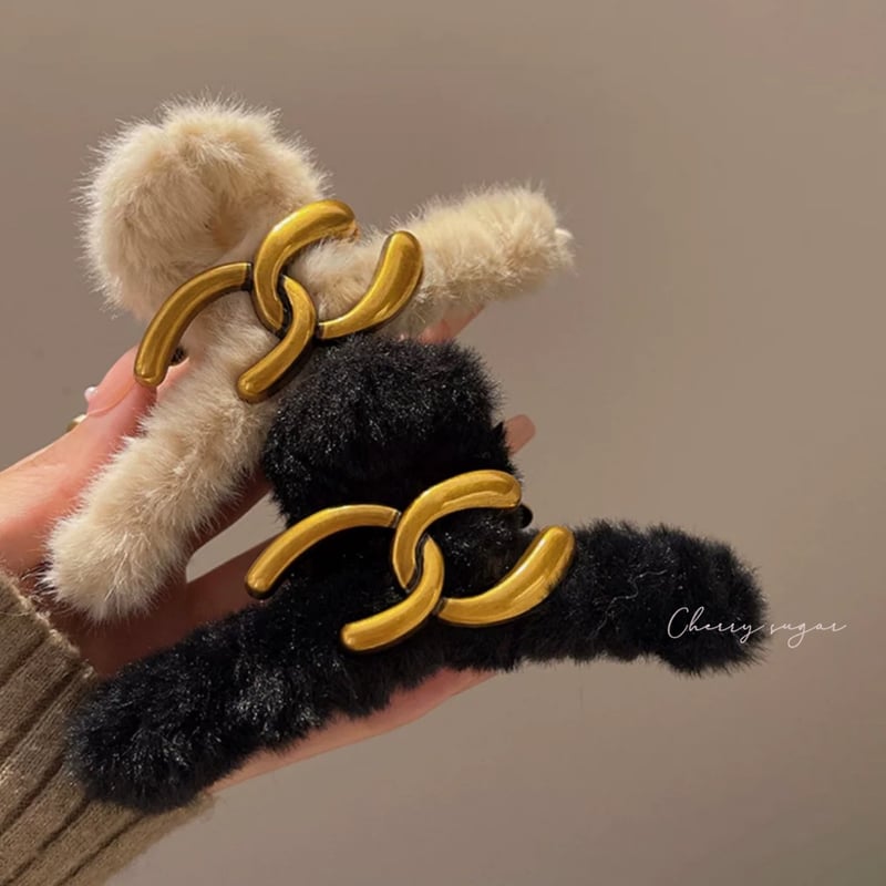 アレク　赤いファー付きヘアクリップ 楽天市場】【 ベビー ヘアクリップ 】ミンクファー 3.5cm 滑り