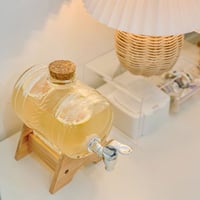 ガラスとウッドのドリンクサーバー