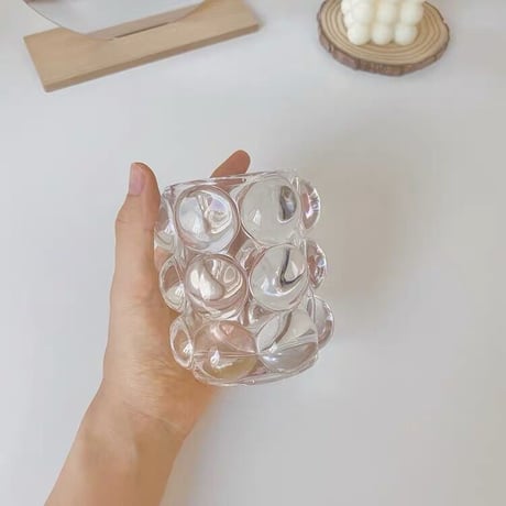 ガラスのデザインスタンド