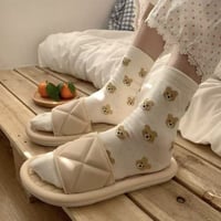 ダイヤカットのルームシューズ