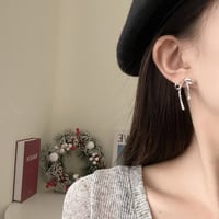 【即納】アシンメトリーリボンピアス