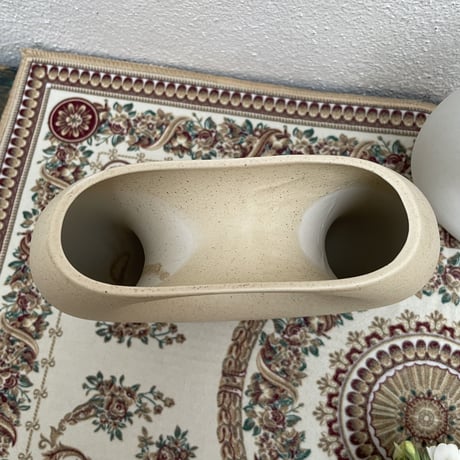 陶器のハーフ花瓶