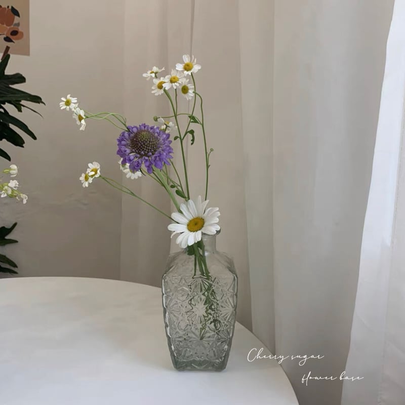 ヴィンテージレリーフガラスの花瓶 | Cherry Sugar