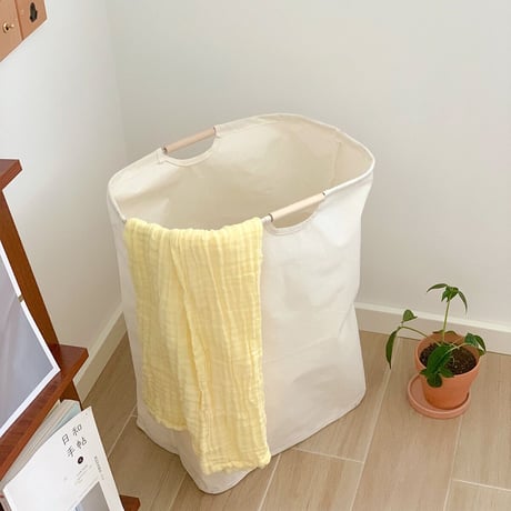 ナチュラルなウッド収納バスケット