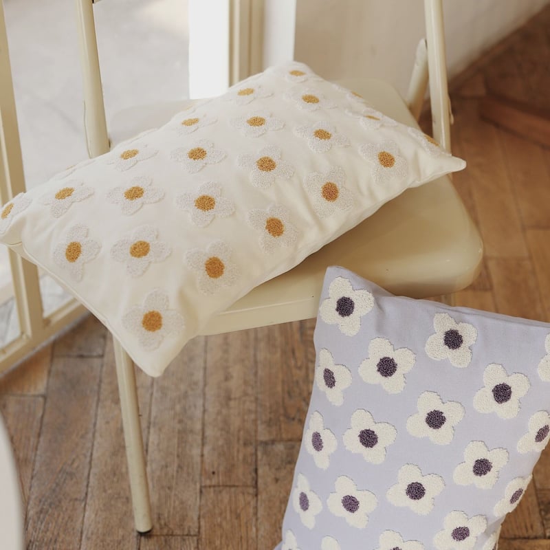 デイジーの刺繍の枕カバー | Cherry Sugar