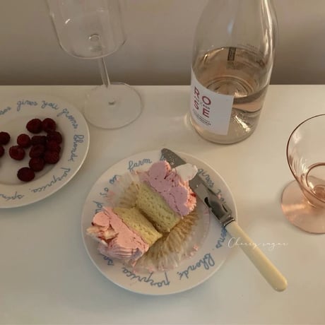 パステルブルーのレタリングプレート