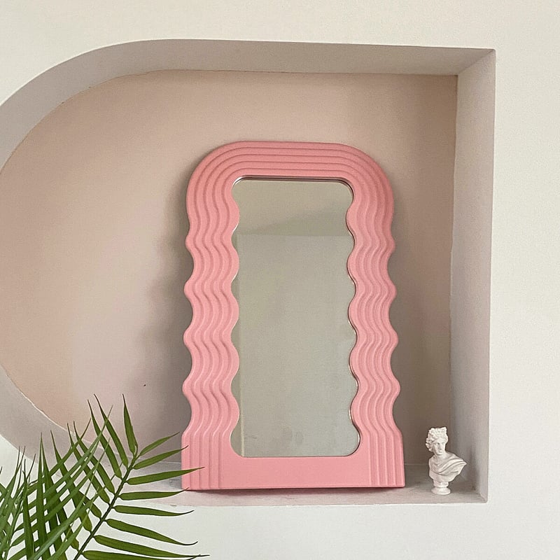 【&klevering】 ウェーブミラー　ピンク &klevering】 ウェーブミラー ピンク – R deco interiors