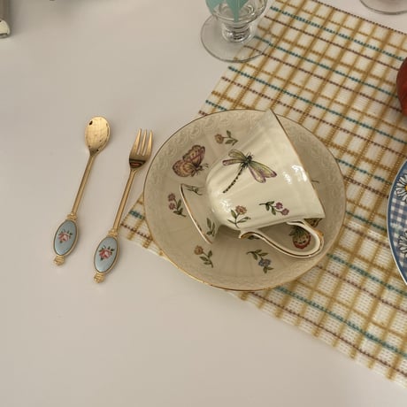 アンティークゴールドのブルーカメオ カトラリー