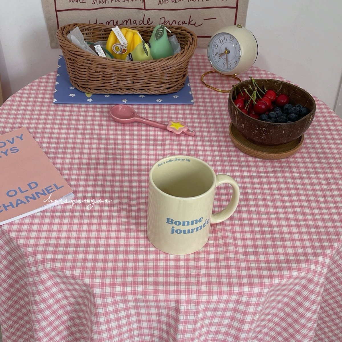 さえら、アキアカネの花柄チェックフリルテーブルクロス、 さえら