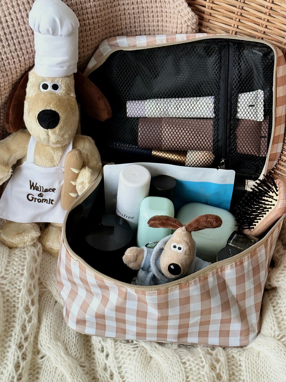 BURBERRY　バーバリー　ミニバニティ　ポーチ　ギンガムチェック　バニティ BURBERRY バーバリー ミニバニティ ポーチ ギンガムチェック