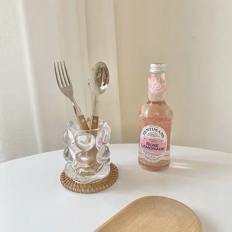 ガラスのデザインスタンド
