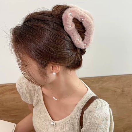 【一部即納】ふわふわファーパールヘアクリップ