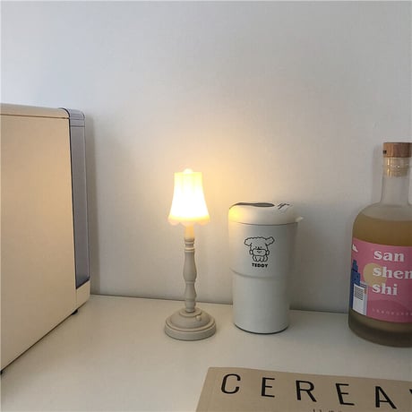 小さなレトロなランプ