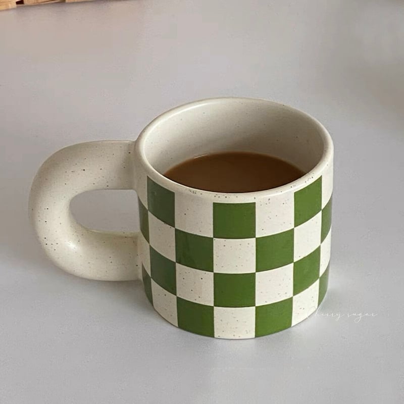 ぽってりハンドルのマグカップ | Cherry Sugar