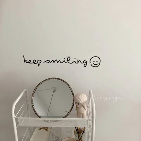ウォールステッカー"keep smiling"