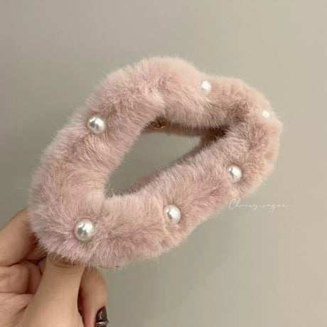 【一部即納】ふわふわファーパールヘアクリップ