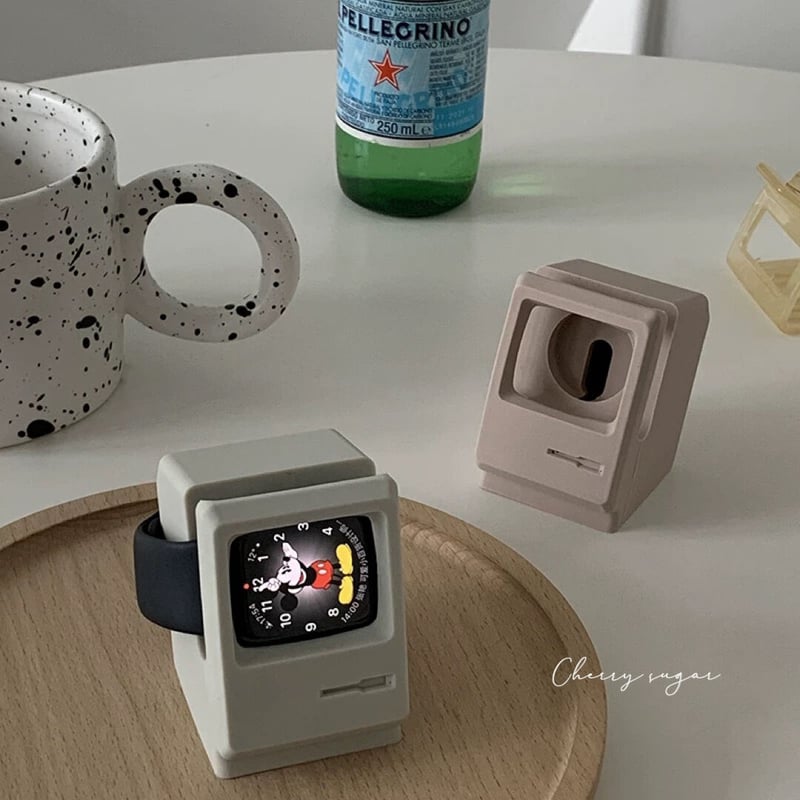 レア！　Macintosh ピンバッジ　Apple ペンダント　セット Appleのピンバッジ6種コンプリートのお写真がステキすぎて妬
