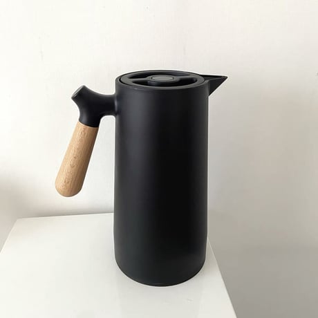 ウッドハンドルのシンプルポット