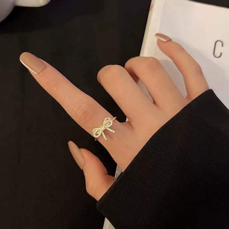 即納】ゴールドビジューリボンリング | Cherry Sugar