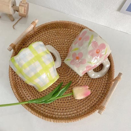 陶器のデザインマグカップ