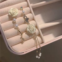 ローズビジューアシンメトリーピアス