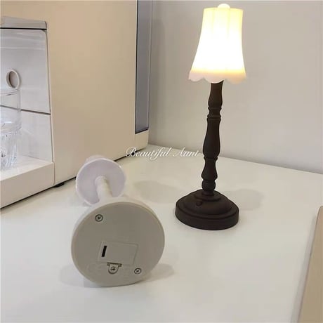 小さなレトロなランプ