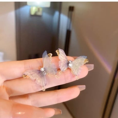 クリアラメバタフライピアス