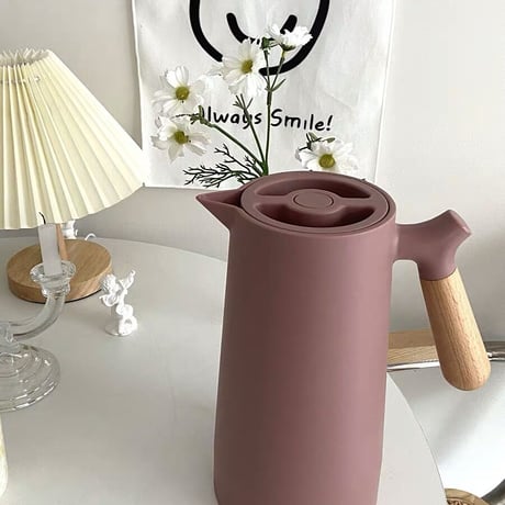 ウッドハンドルのシンプルポット